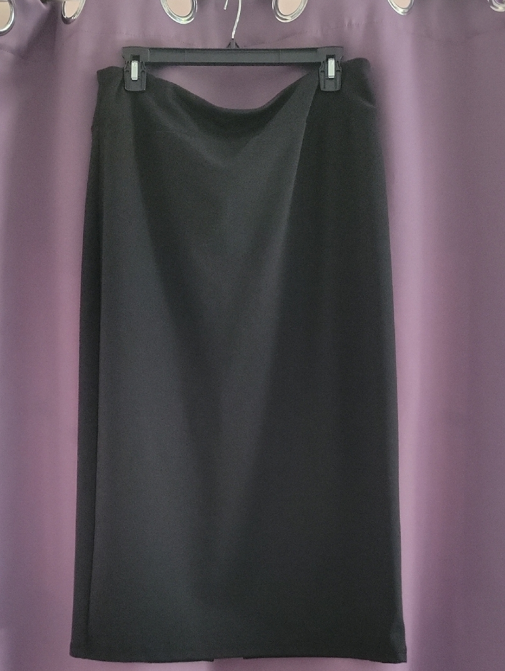 14th & Union Black Midi Pencil Skirt